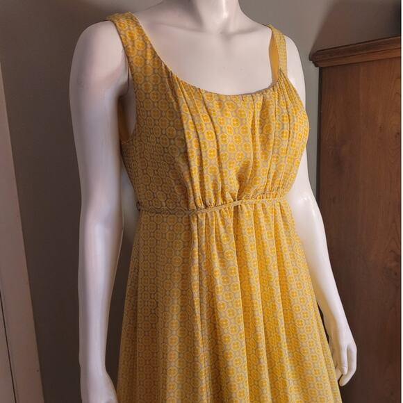 EMMA & MICHELE Yellow Floral Maxi Dress Sz 10 Summer Beach Vacay Flowy Boho - Picture 4 of 11